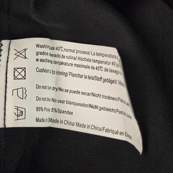 NWT | Silky Satin V-Neck Tank Top Sleeveless Essential Layering Cami | Medium - Picture 5 of 6